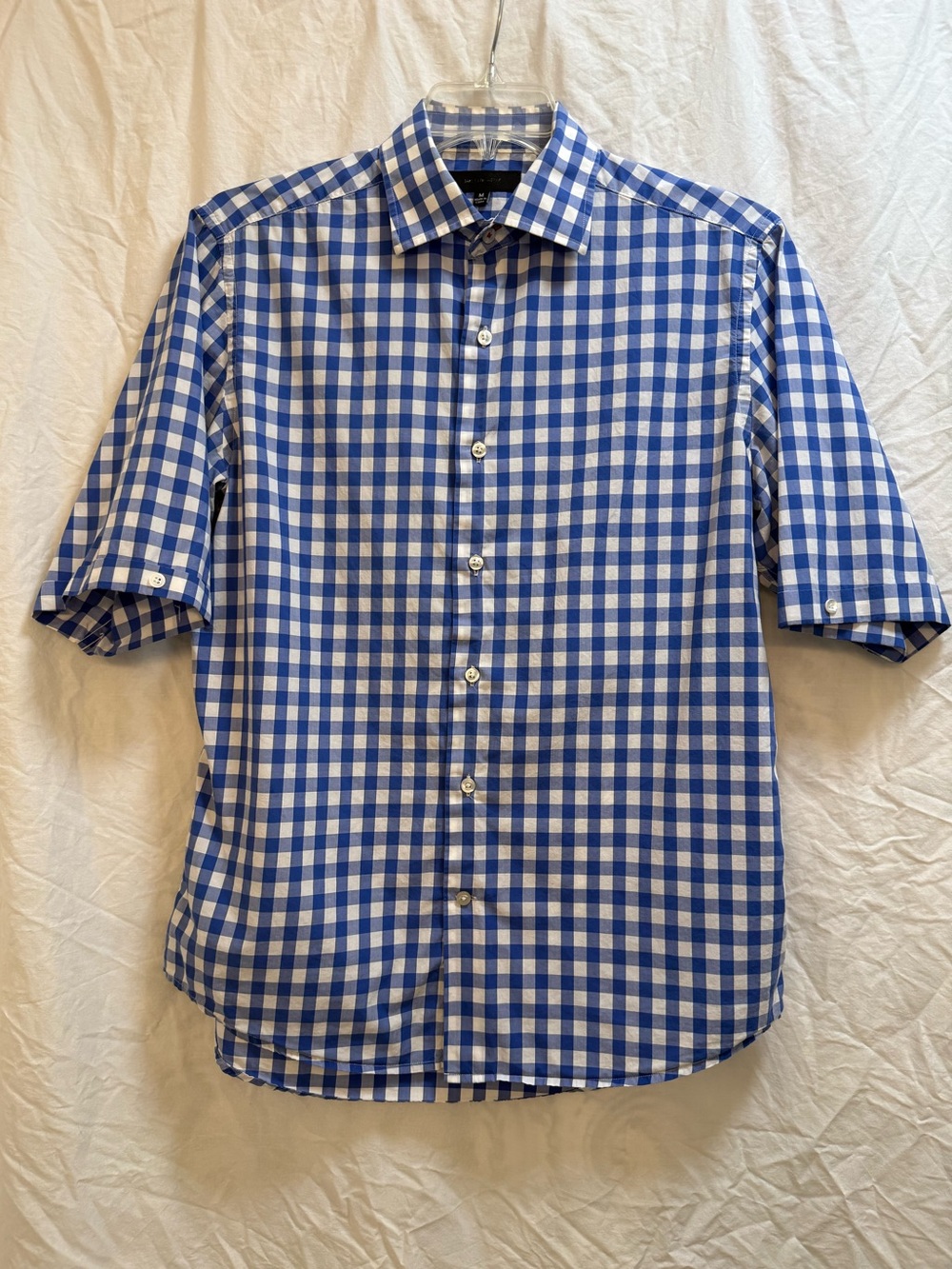 Men's SAKS FIFTH AVENUE Blue and White Gingham Short-Sleeve Shirt. Size Medium.